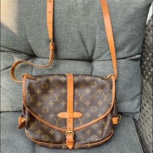 Authentic LV Saumur 30
